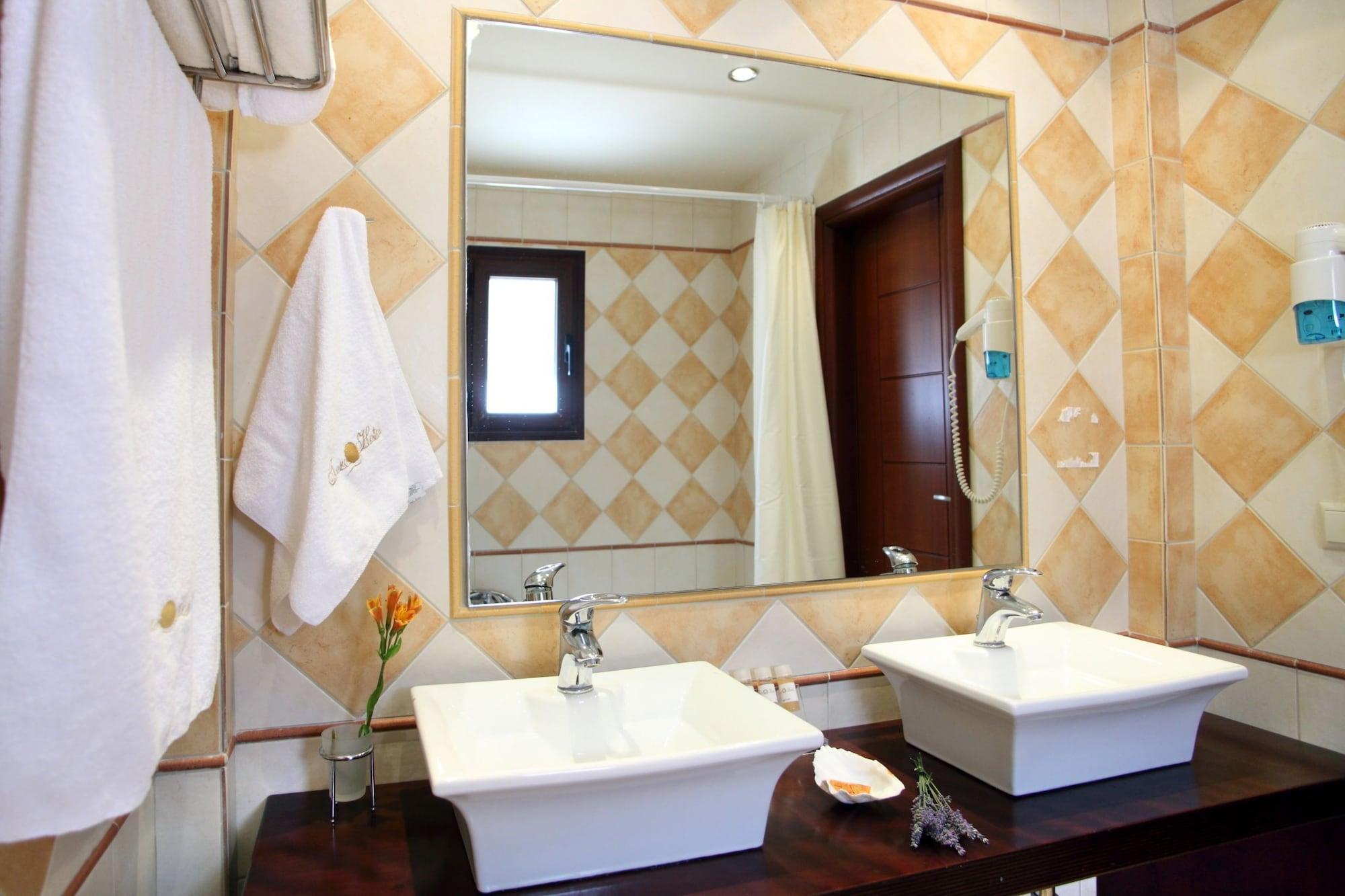 Hotel Tesoro Nikiana Ngoại thất bức ảnh