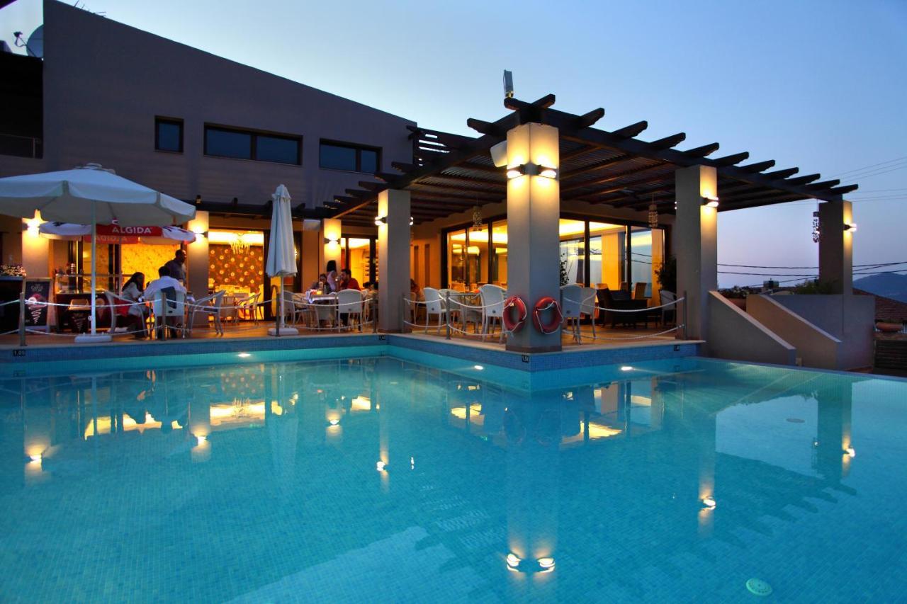 Hotel Tesoro Nikiana Ngoại thất bức ảnh