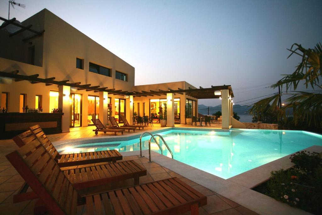 Hotel Tesoro Nikiana Ngoại thất bức ảnh