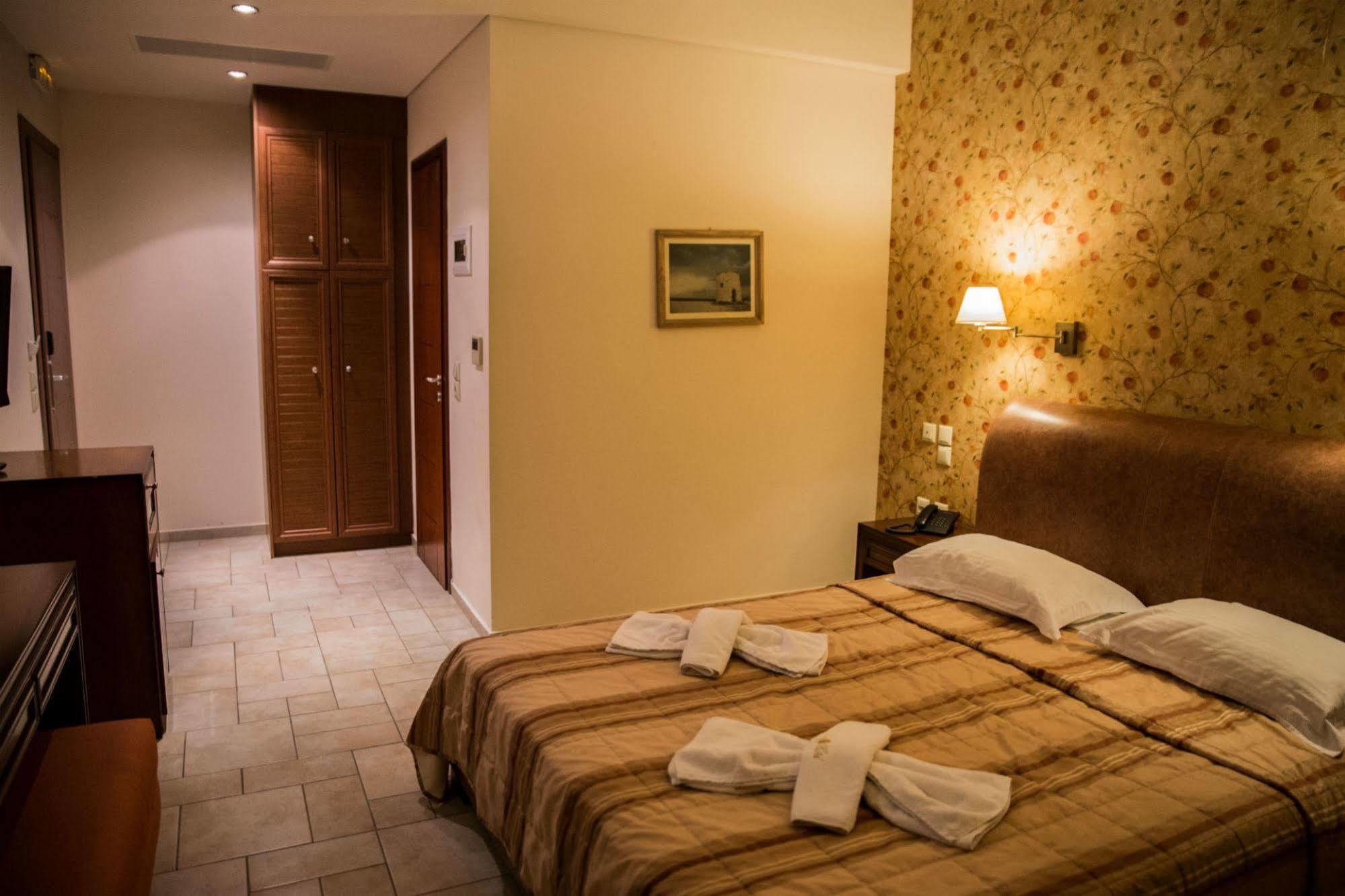 Hotel Tesoro Nikiana Ngoại thất bức ảnh