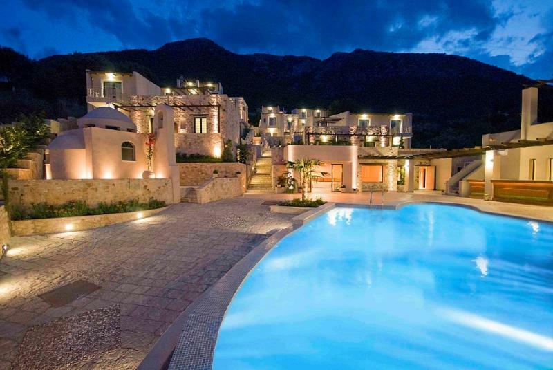 Hotel Tesoro Nikiana Ngoại thất bức ảnh